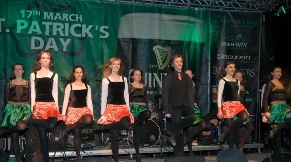 serile irlandeze la clubul taranului