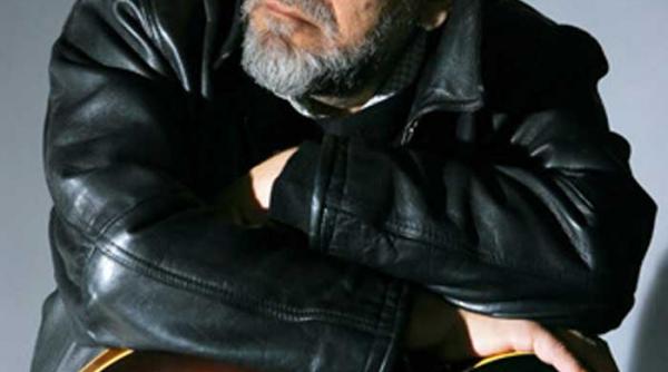 cd ul absent vandut mai bine in elvetia