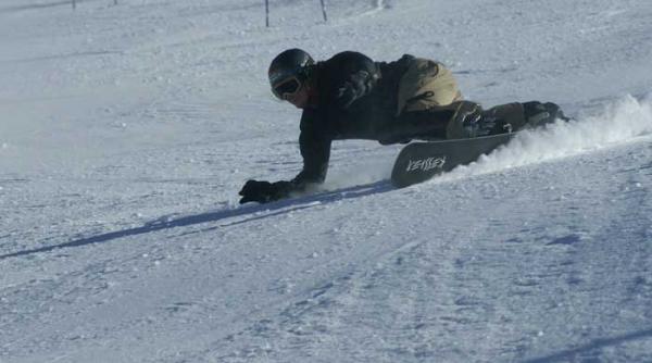 romania isi reneaga campionul de snowboarding