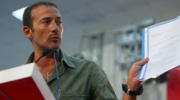 mazare in razboi cu dna cere daune morale de un milion de euro