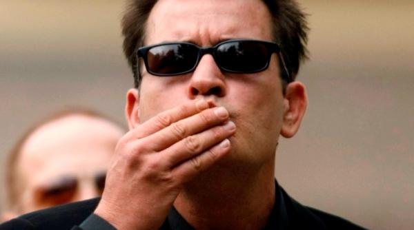 charlie sheen sta trei luni la dezalcoolizare