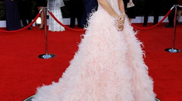 vezi ce rochii au purtat vedetele premiile sindicatului actorilor americani