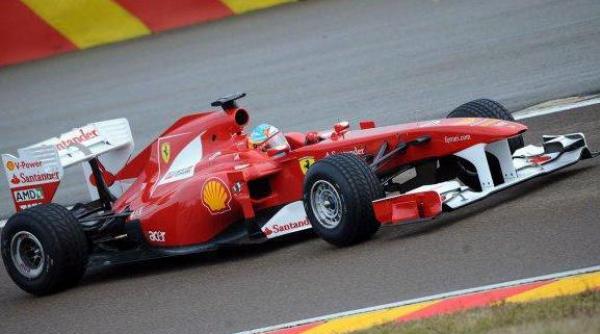 video noul ferrari f150 isi arata muschii pe circuitul de la fiorano