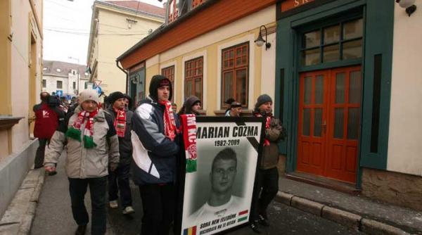 cozma a fost lovit brutal