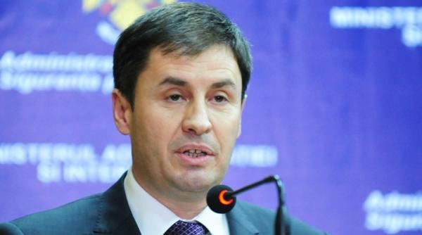 igas imparte tampoane absorbante si sapun arestatilor preventiv