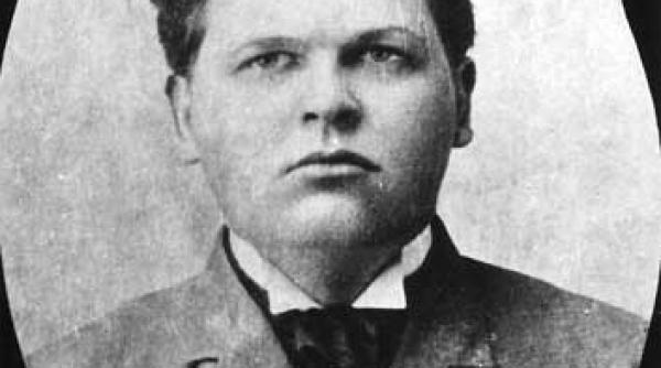 o istorie topita in filigran de cuvinte