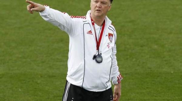 van gaal si a dat pantalonii jos pentru a arata cine e seful in vestiarul lui bayern