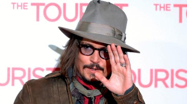 johnny depp o ador pe penelope cruz