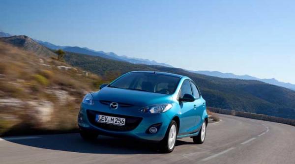 mazda2 facelift aventura de oras