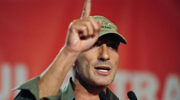 mazare il face pe basescu ciclop e important sa dam jos bascalia asta care conduce tara