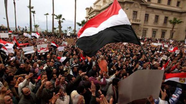 un jurnalist egiptean ranit in timpul revoltelor din egipt a murit