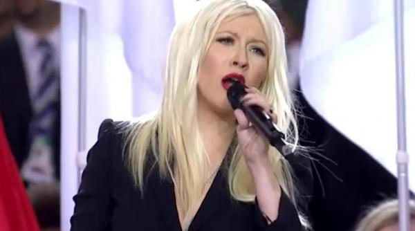 christina aguilera a uitat imnul national in fata a milioane de telespectatori