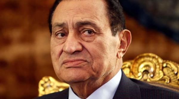 hosni mubarak promite cresterea salariilor si pensiilor