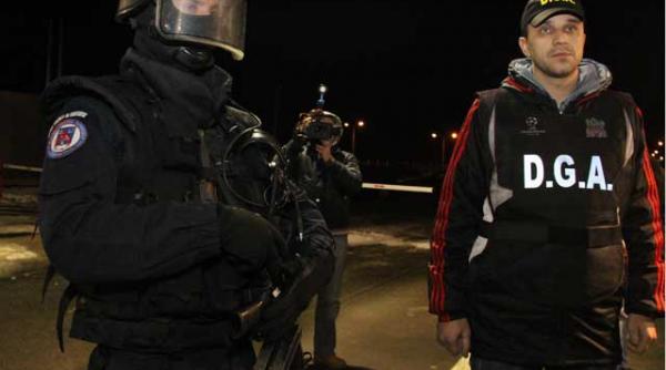 razie de amploare in vami 140 de persoane audiate