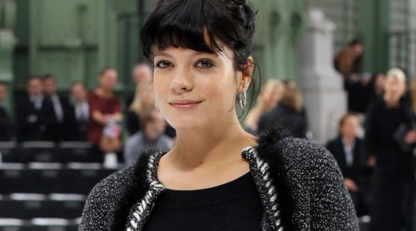 lily allen da in judecata un tabloid britanic pentru invadarea intimitatii