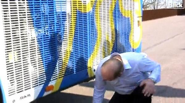 un tunisian a ajuns in elvetia ascuns sub podeaua autocarului lui fc zurich