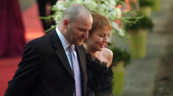 familia capatos are un baietel