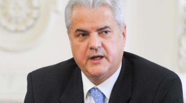 nastase despre actiunea din vami miroase de la o posta a conflict deschis in pdl