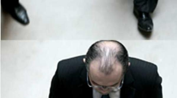 basescu si a dat cu boc in cap