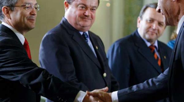 blaga catre basescu daca boc calca la partid il spulber