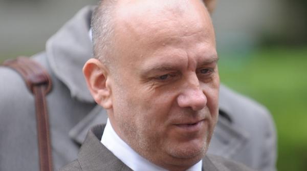 dumitru costin sa lase vrajelile si manipularea pe care o fac