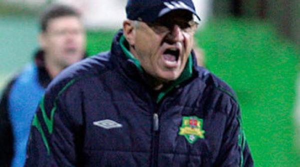 hizo i a facut pe arbitri idioti comunisti si derbedei la ultimul amical al vasluiului