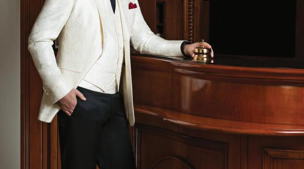 prima colectie de costume barbatesti dupa filmele de la hollywood