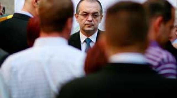 imi bag picioarele in guvernarea mea