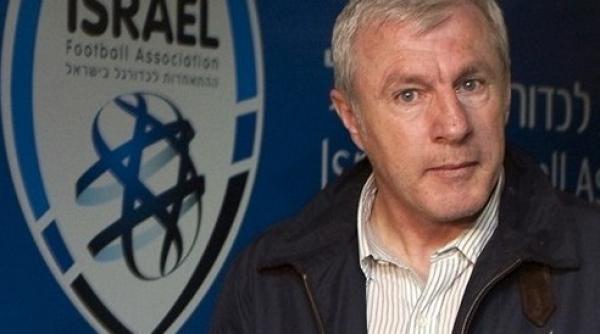 antrenorul luis fernandez a fost suspendat din fotbal