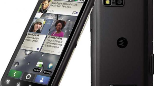 primul android ultrarezistent motorola defy
