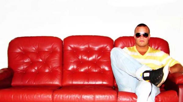 singur acasa varianta cu microbi