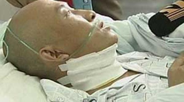 un chinez a trait patru ani cu un cutit in cap video