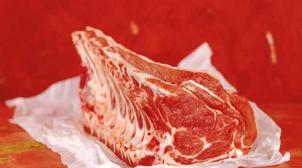consumul de carne rosie creste riscul de cancer