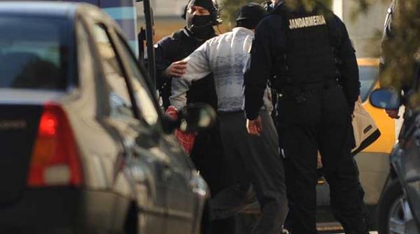 descinderi la vama albita 53 de politisti dusi la audieri