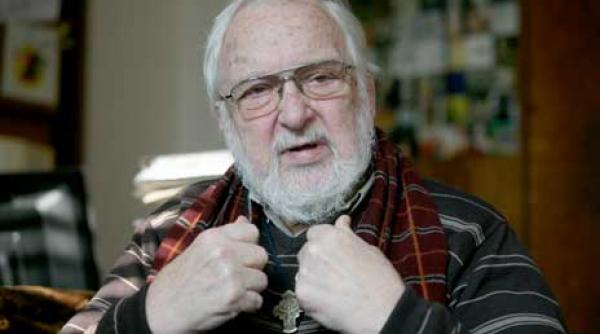 constantin codrescu nu putem supravietui fara simboluri fara crezuri fara demnitate