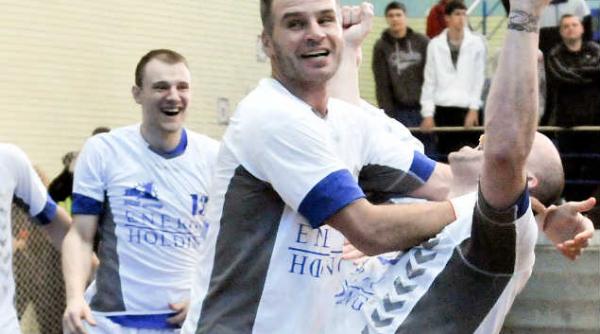 handbal ucm resita isi continua activitatea