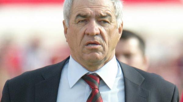 hizo prevede un retur incins s au scos tunurile pe mese