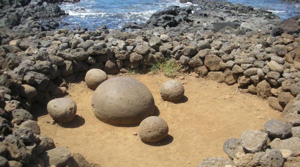 insula pastelui locul de unde rasare soarele si apune luna