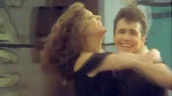 vezi ce dans celebru vor recrea anne hathaway si james franco la gala premiilor oscar video