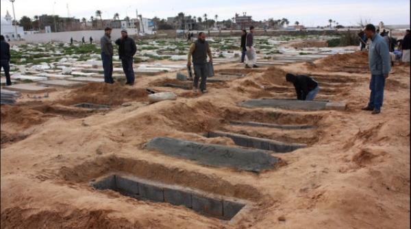 plaja din tripoli a ajuns cimitir pentru victimele lui gadafi