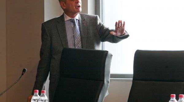 bugetul capitalei datorii da investitii ba