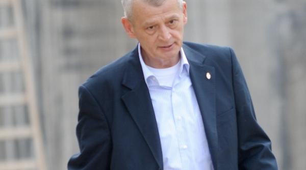 oprescu consilierii pdl vor banii destinati stadionului national