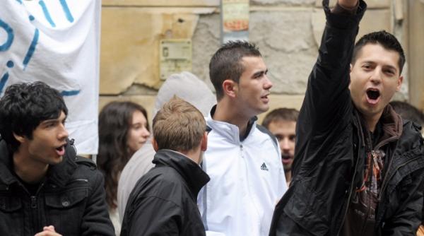 studentii incep protestele fata de noua lege a educatiei