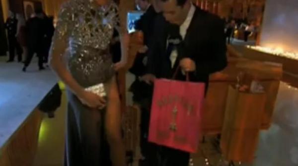 heidi klum si a scos lenjeria intima in fata camerei de luat vederi