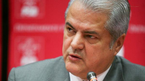 nastase blocarea actualei guvernari se poate face in parlament si in strada