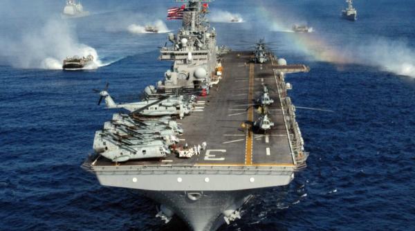 o nava de razboi americana se indreapta spre libia