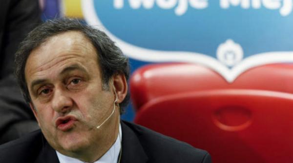 platini vrea cinci arbitri la meciurile de la euro 2012