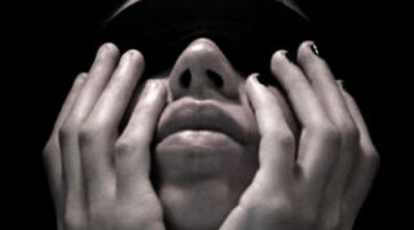 prima retina artificiala ajunge in europa