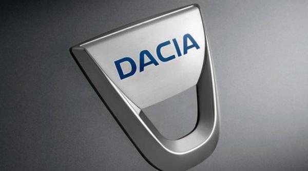 renault va vinde modelele dacia si online in lupta cu peugeot