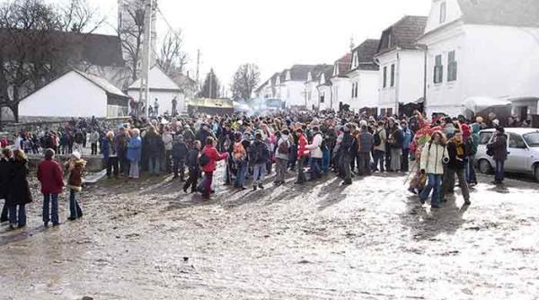 inmormantarea farsangului obicei popular maghiar de lasata secului